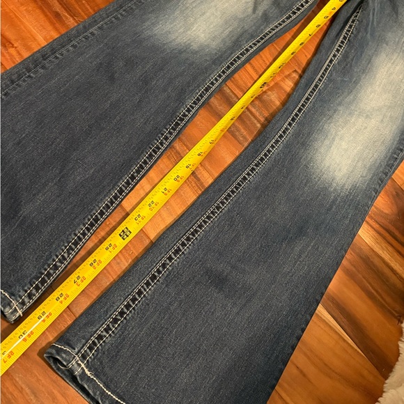 Miss Me Blue Denim Jeans mid rise boot size 33 X 34 - Picture 4 of 8